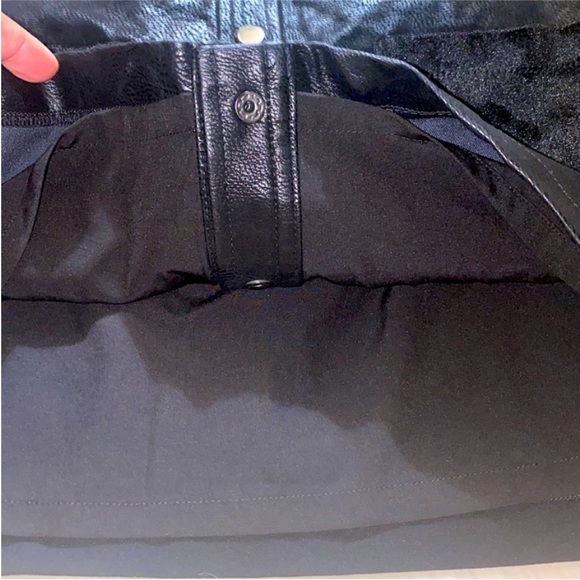 NWOT Guess A-Line Black Skirt with Velvet Pockets - Picture 10 of 15